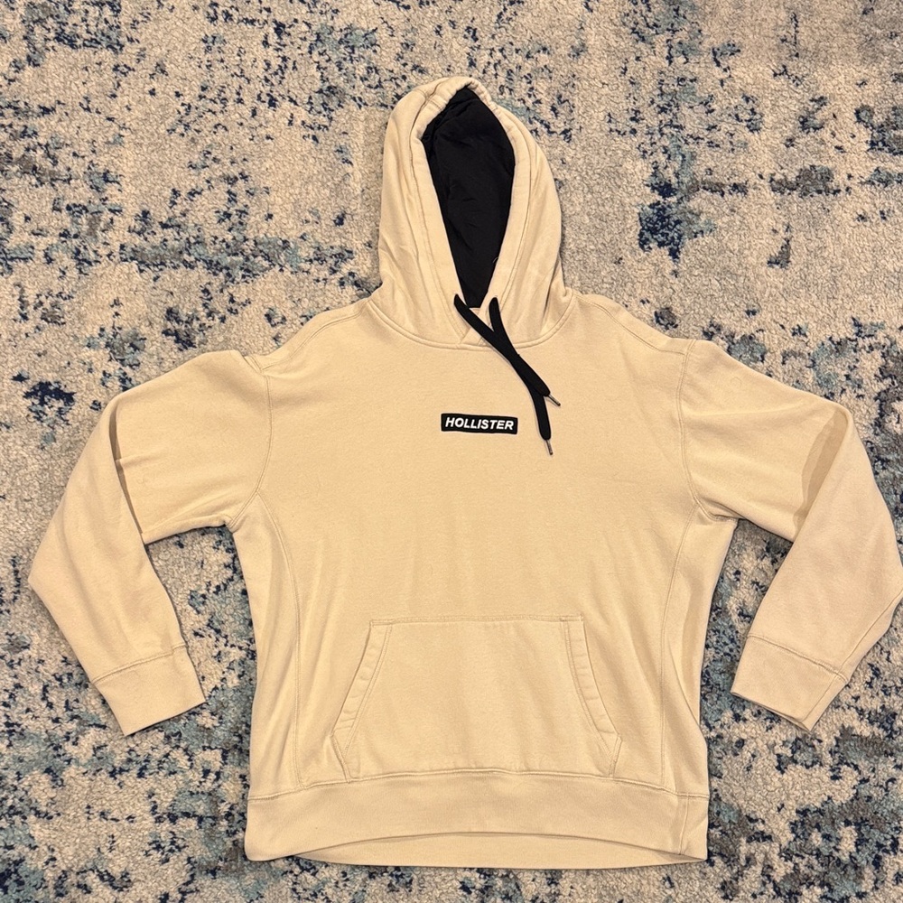 Hollister Men's Beige Hoodie Sweater